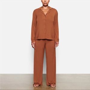 NWT skims L copper sleep set